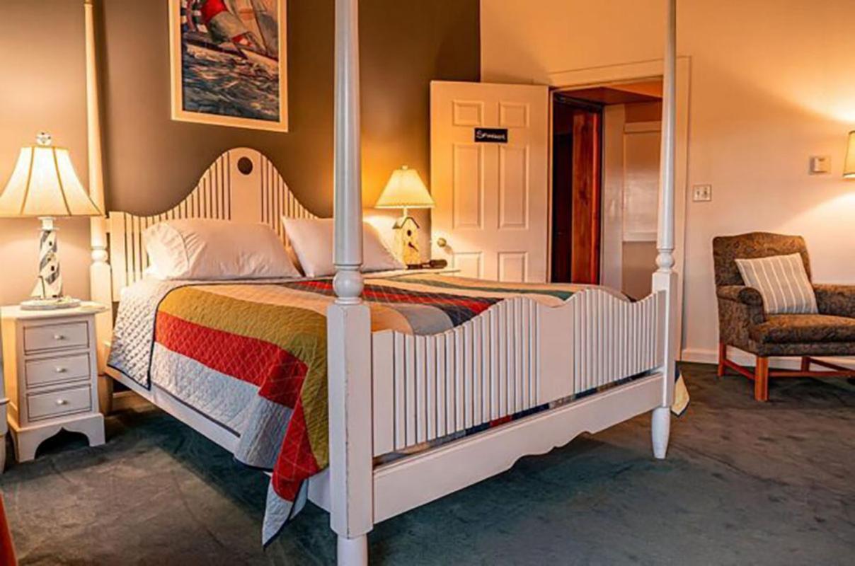 Point Au Roche Lodge Платтсбург Экстерьер фото